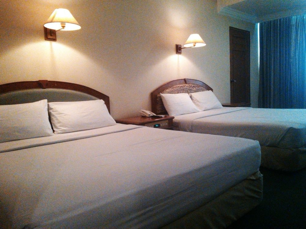 The Acacia Hotel Batam Exterior photo