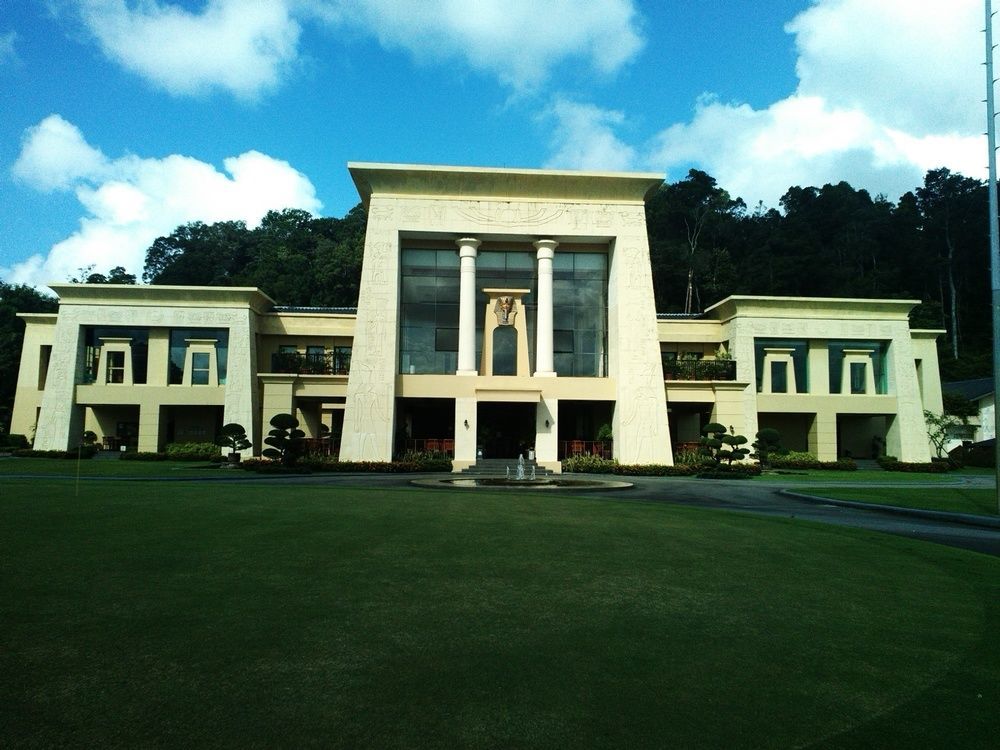 The Acacia Hotel Batam Exterior photo